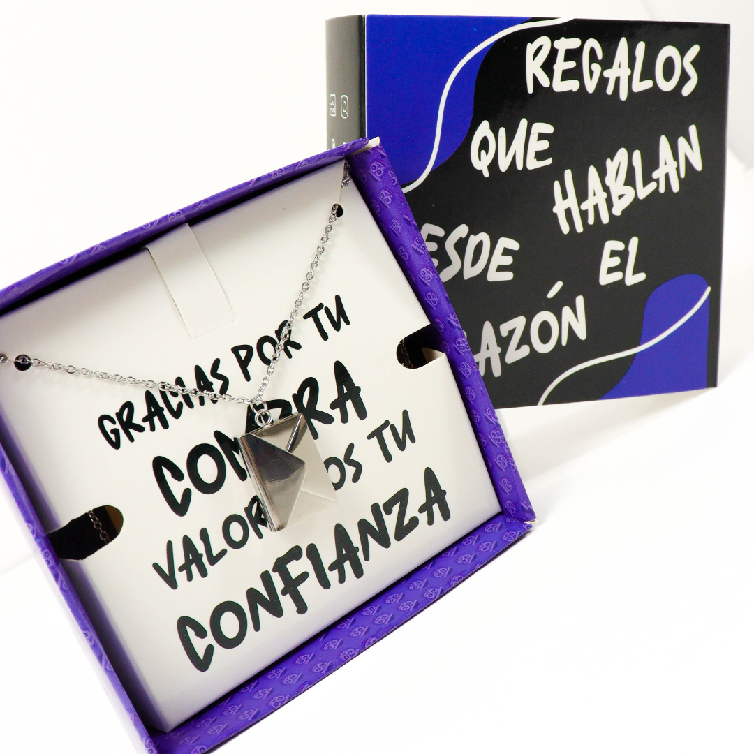 COLLAR CARTA CON SOBRE PERSONALIZADO LÁSER