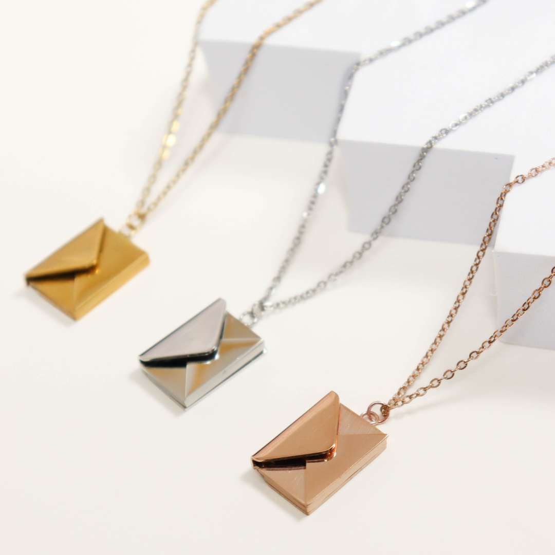 COLLAR CARTA CON SOBRE PERSONALIZADO LÁSER