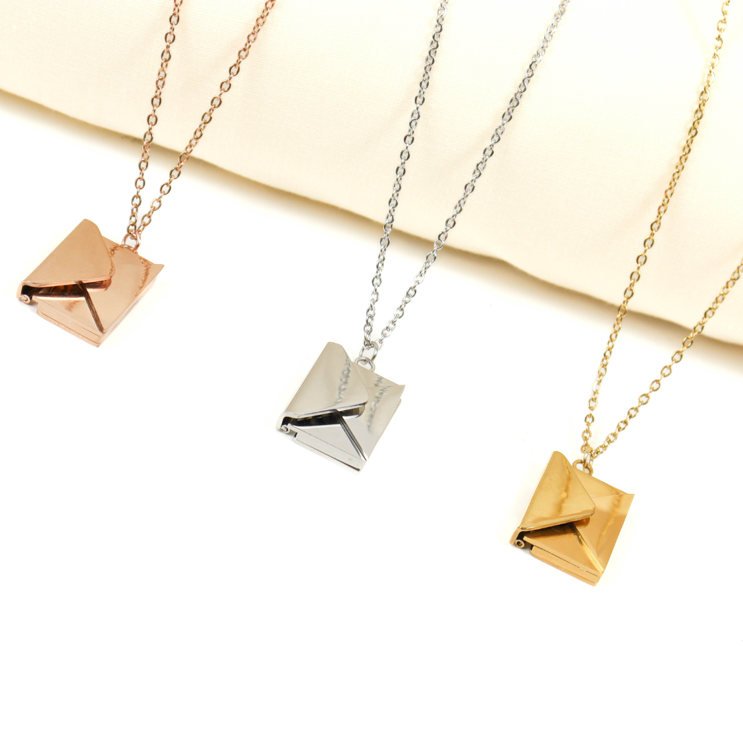 COLLAR CARTA CON SOBRE PERSONALIZADO LÁSER