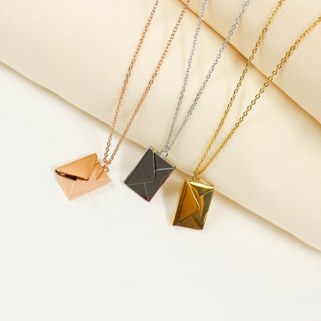 COLLAR CARTA CON SOBRE PERSONALIZADO LÁSER