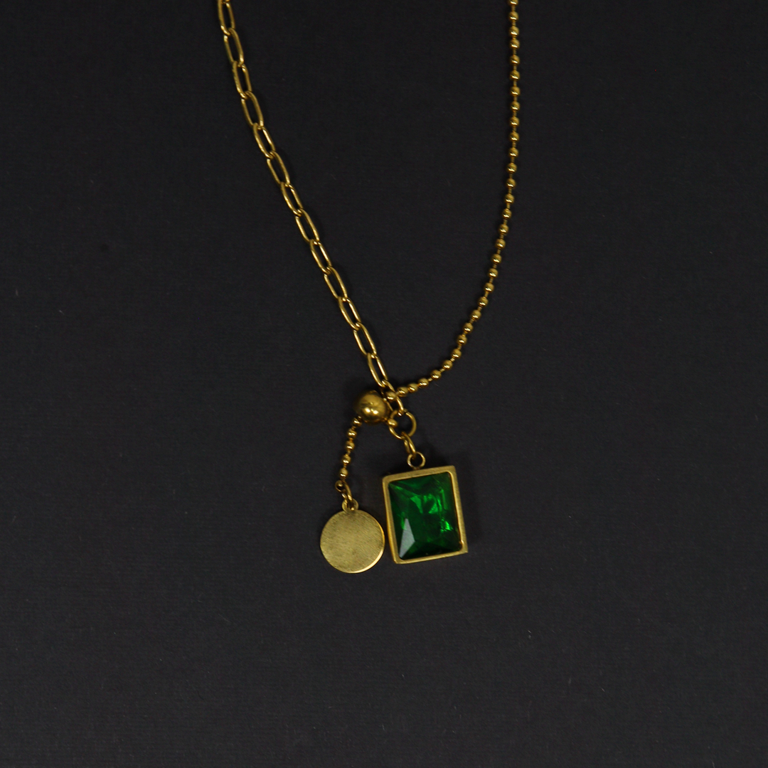 COLLAR PIEDRA VERDE Y PLACA PERSONALIZADA A LÁSER