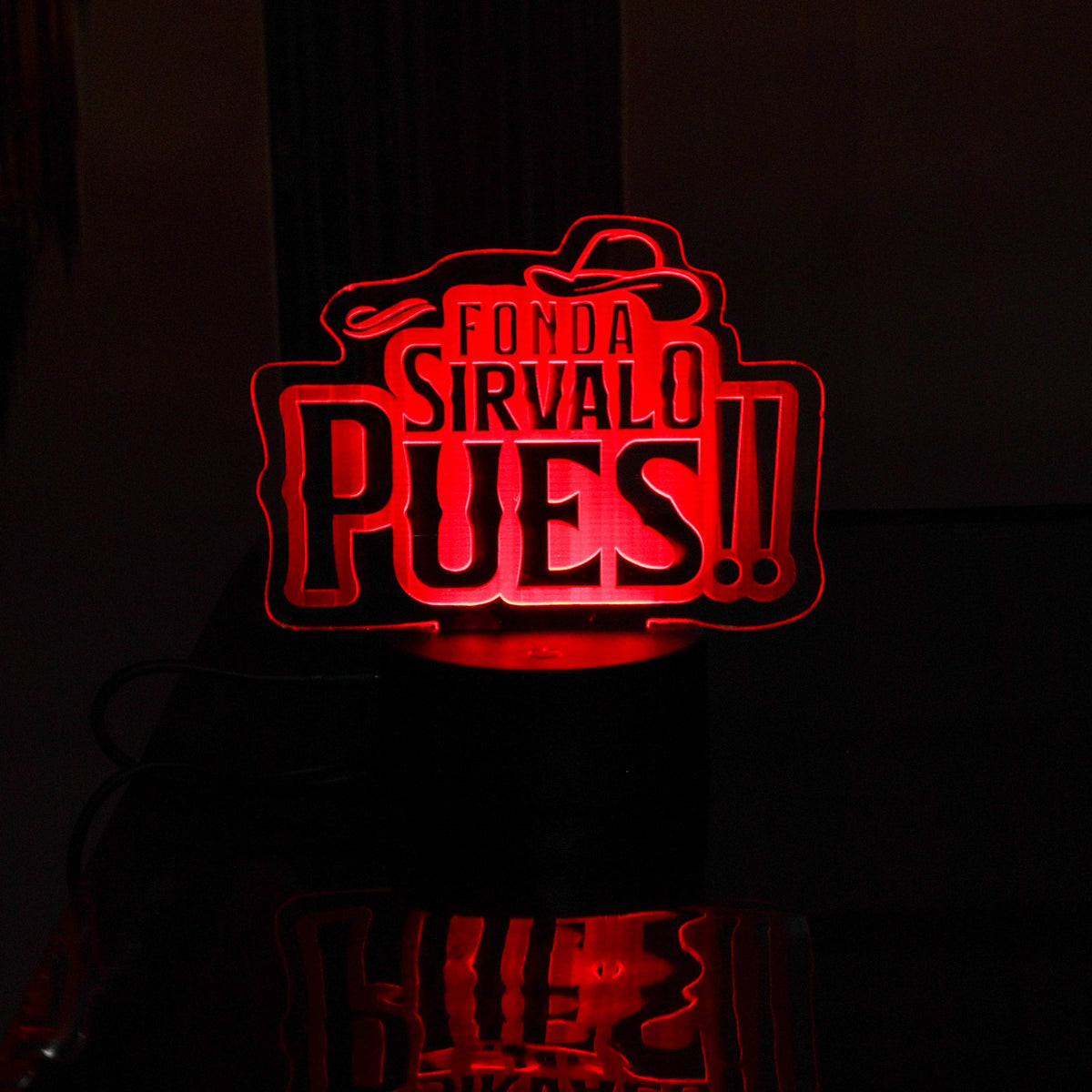 LÁMPARA EN  ACRÍLICO CON ILUSTRACÍON